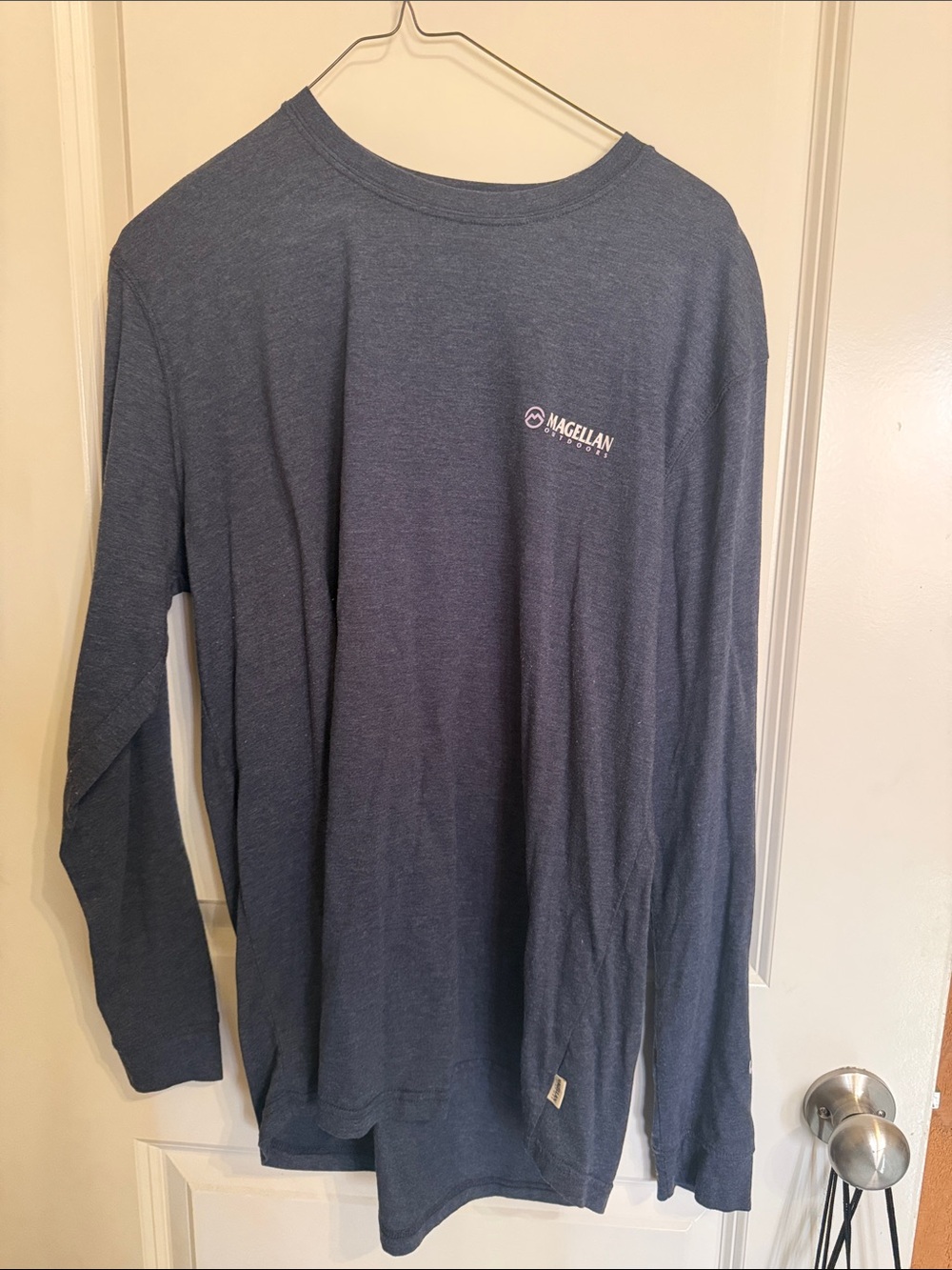 Magellan Outdoors Long-Sleeve Crew Tee in Heather Navy